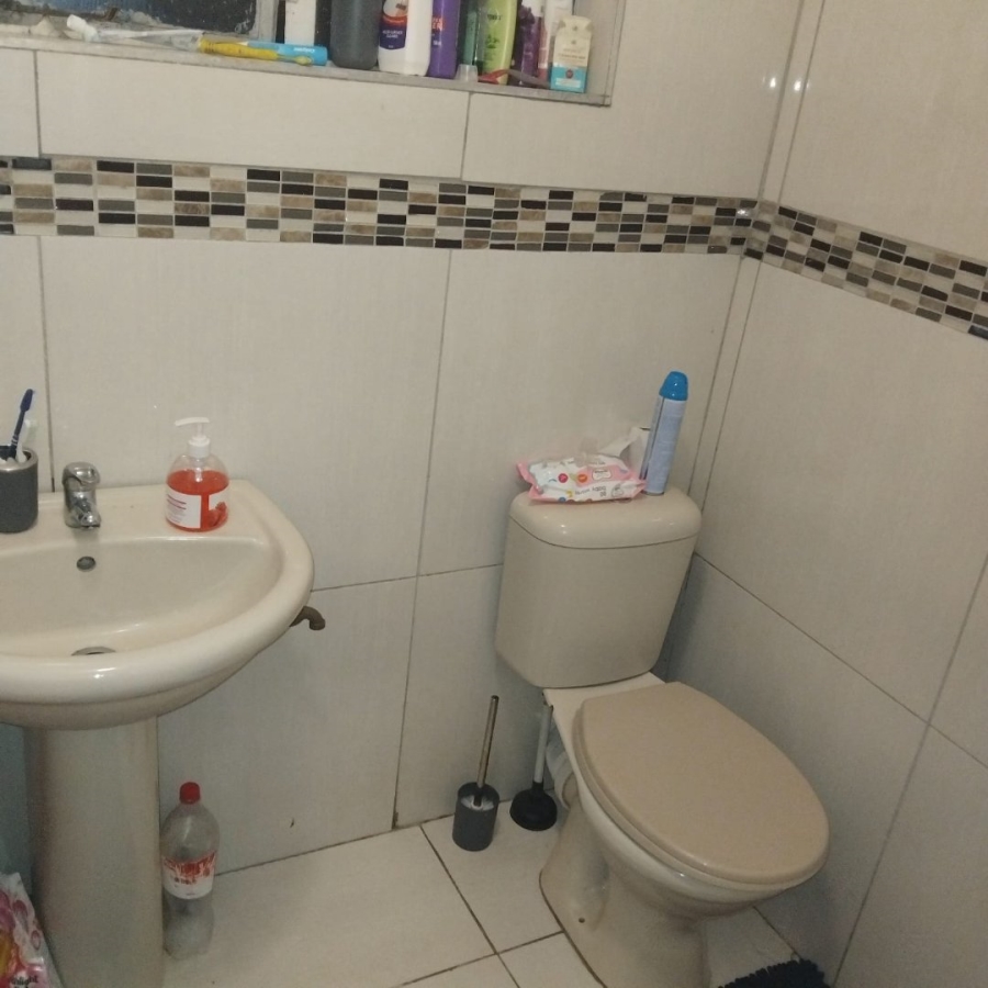 2 Bedroom Property for Sale in Montclair KwaZulu-Natal