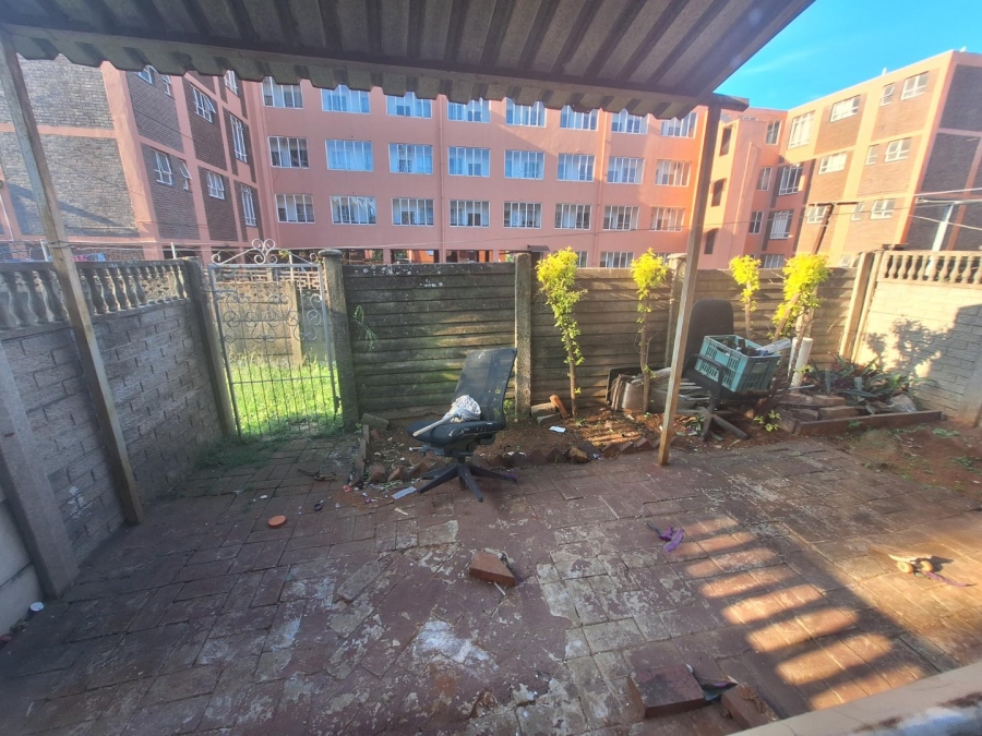 2 Bedroom Property for Sale in Montclair KwaZulu-Natal