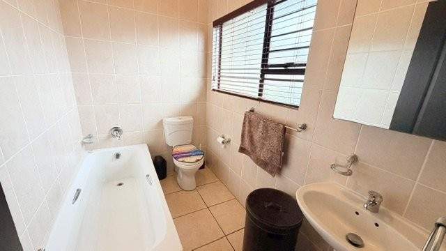 2 Bedroom Property for Sale in Uvongo KwaZulu-Natal