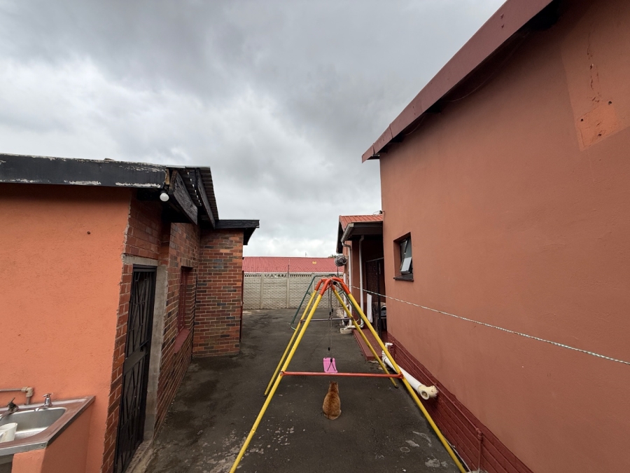  Bedroom Property for Sale in Newholme KwaZulu-Natal