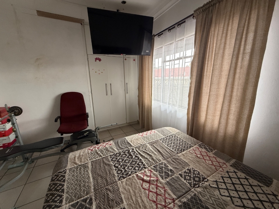  Bedroom Property for Sale in Newholme KwaZulu-Natal