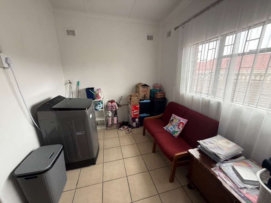  Bedroom Property for Sale in Newholme KwaZulu-Natal