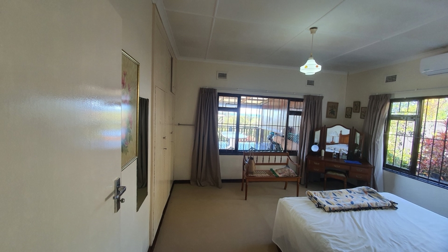 6 Bedroom Property for Sale in Ivy Beach KwaZulu-Natal