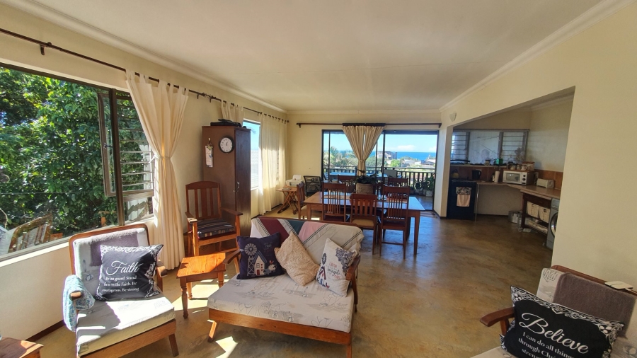 6 Bedroom Property for Sale in Ivy Beach KwaZulu-Natal
