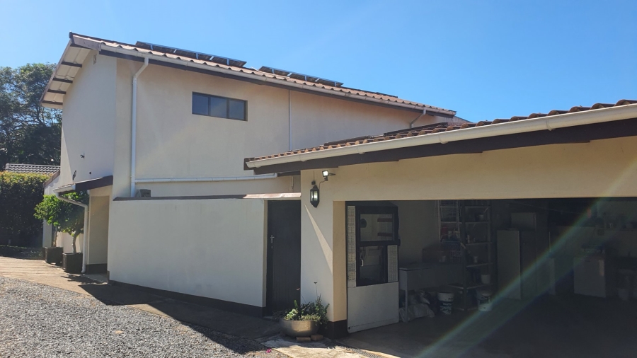 6 Bedroom Property for Sale in Ivy Beach KwaZulu-Natal