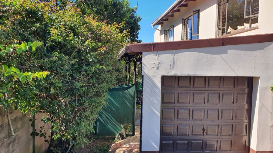 6 Bedroom Property for Sale in Ivy Beach KwaZulu-Natal