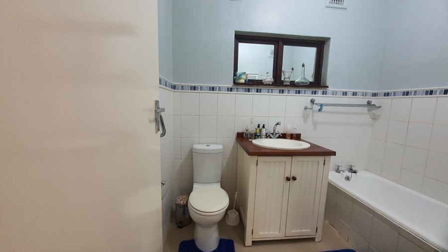 6 Bedroom Property for Sale in Ivy Beach KwaZulu-Natal
