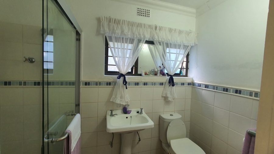6 Bedroom Property for Sale in Ivy Beach KwaZulu-Natal