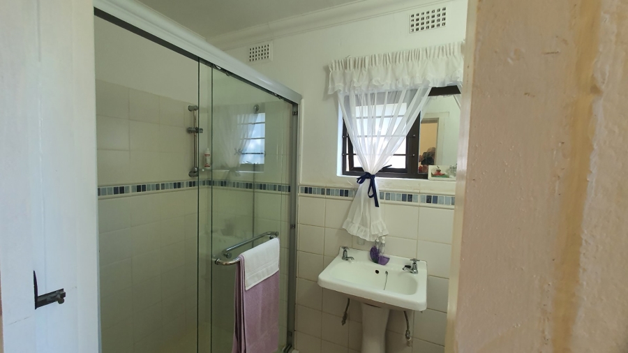 6 Bedroom Property for Sale in Ivy Beach KwaZulu-Natal