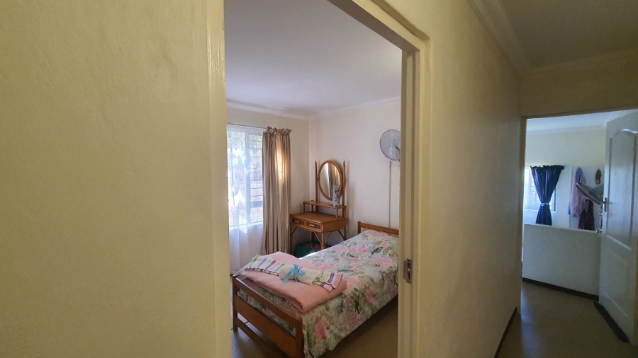 6 Bedroom Property for Sale in Ivy Beach KwaZulu-Natal