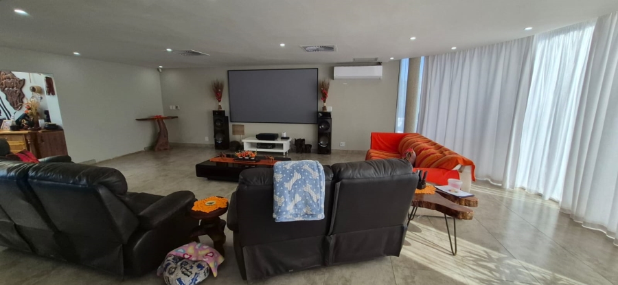 6 Bedroom Property for Sale in Pumula KwaZulu-Natal