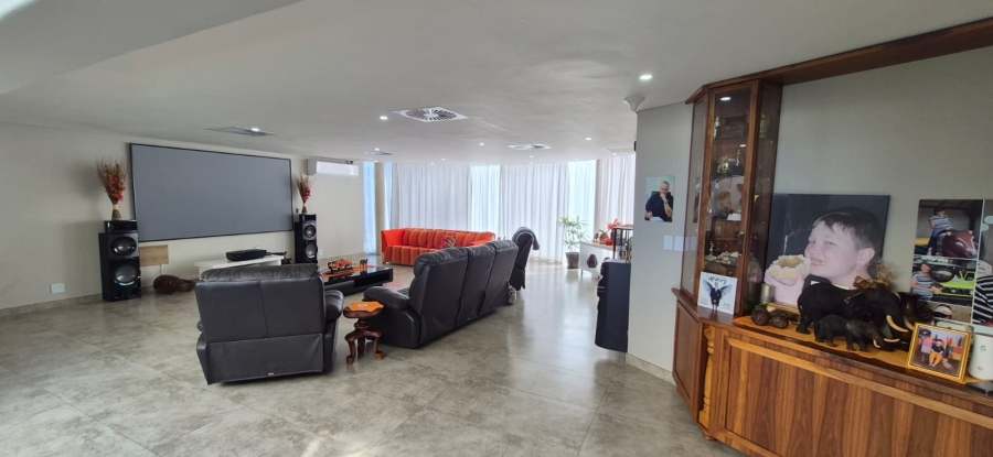 6 Bedroom Property for Sale in Pumula KwaZulu-Natal