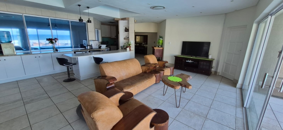 6 Bedroom Property for Sale in Pumula KwaZulu-Natal