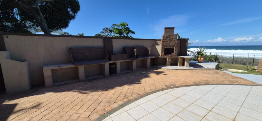 6 Bedroom Property for Sale in Pumula KwaZulu-Natal