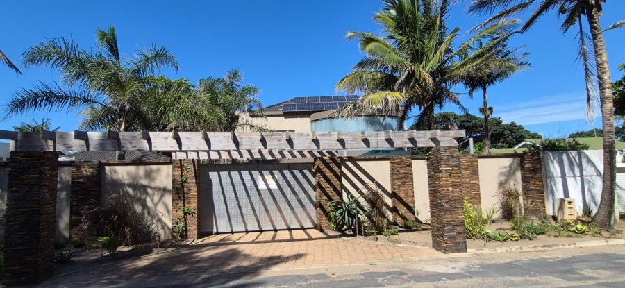 6 Bedroom Property for Sale in Pumula KwaZulu-Natal