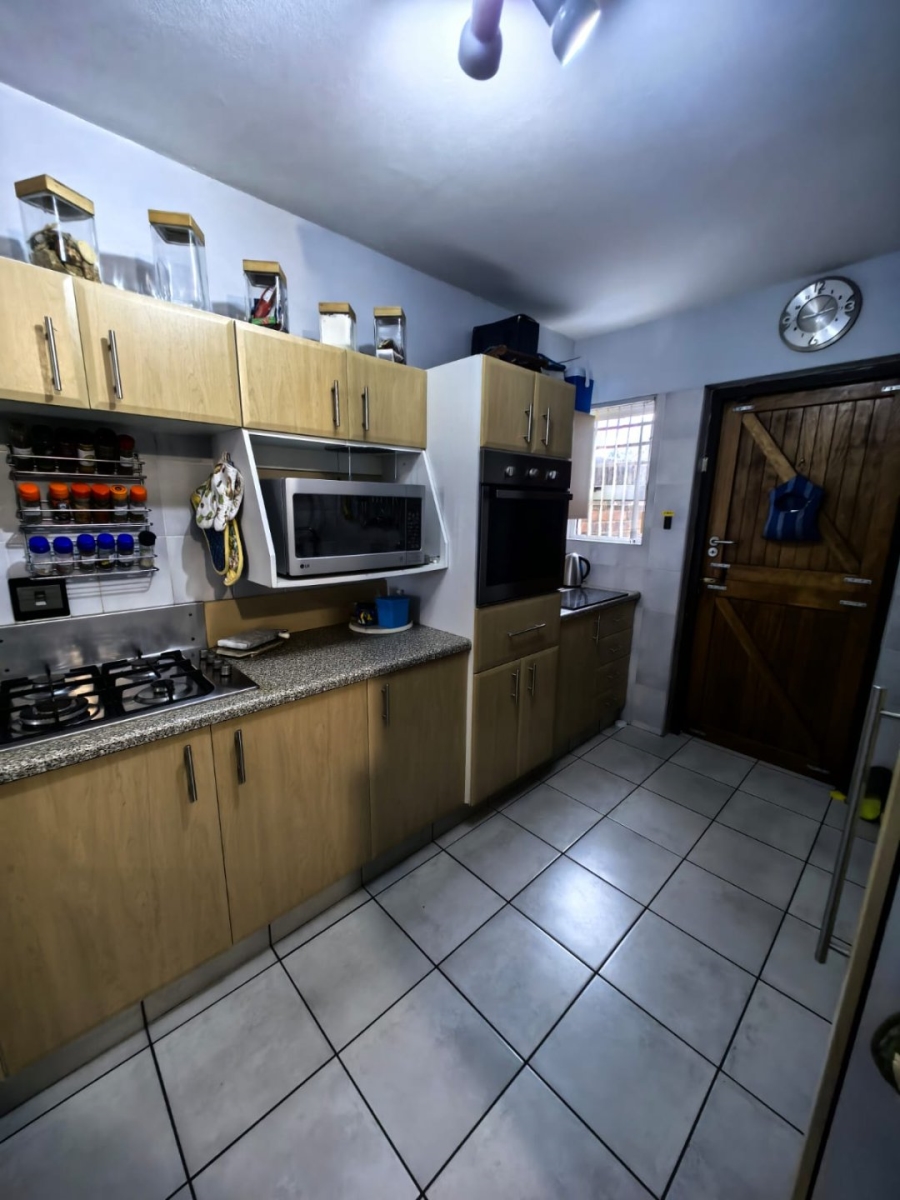 3 Bedroom Property for Sale in Athlone Park KwaZulu-Natal