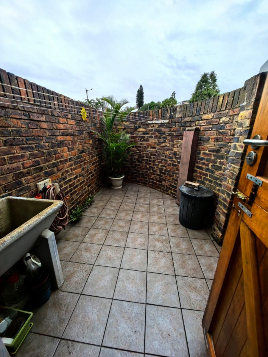 3 Bedroom Property for Sale in Athlone Park KwaZulu-Natal