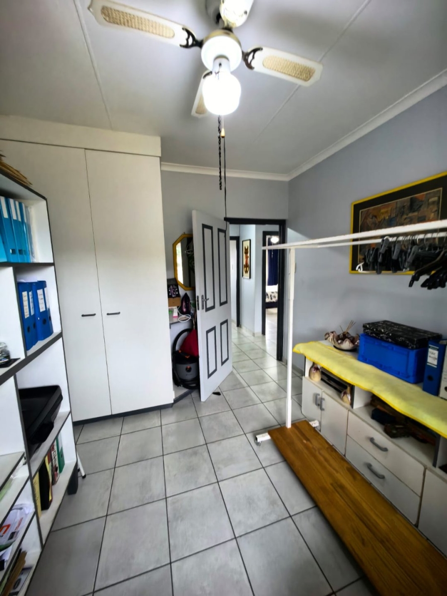 3 Bedroom Property for Sale in Athlone Park KwaZulu-Natal
