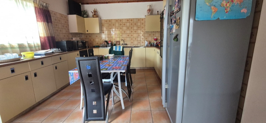 3 Bedroom Property for Sale in Lennoxton KwaZulu-Natal