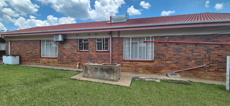 3 Bedroom Property for Sale in Lennoxton KwaZulu-Natal