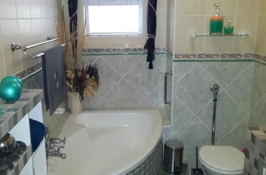 2 Bedroom Property for Sale in Doonside KwaZulu-Natal