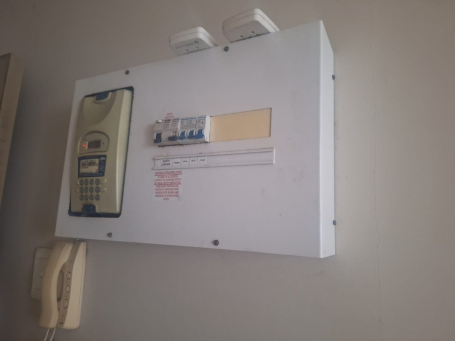 To Let 1 Bedroom Property for Rent in Bulwer KwaZulu-Natal