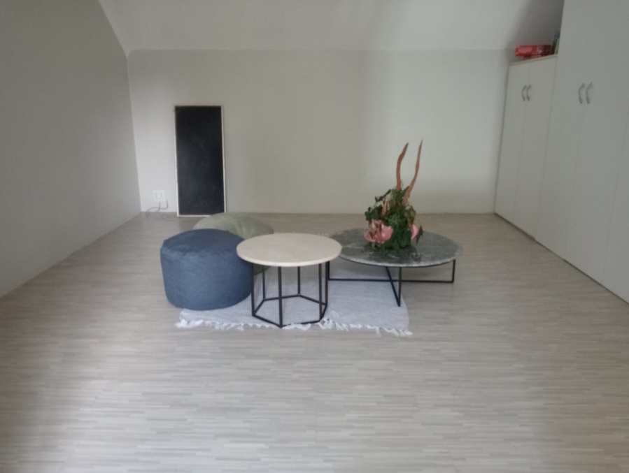 To Let 5 Bedroom Property for Rent in Bothas Hill KwaZulu-Natal
