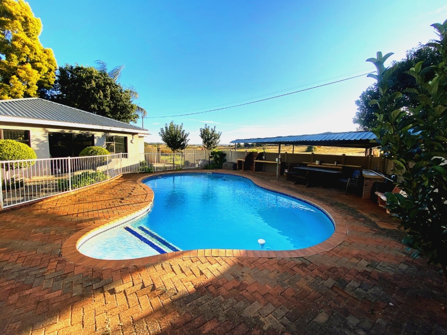 4 Bedroom Property for Sale in Vryheid KwaZulu-Natal