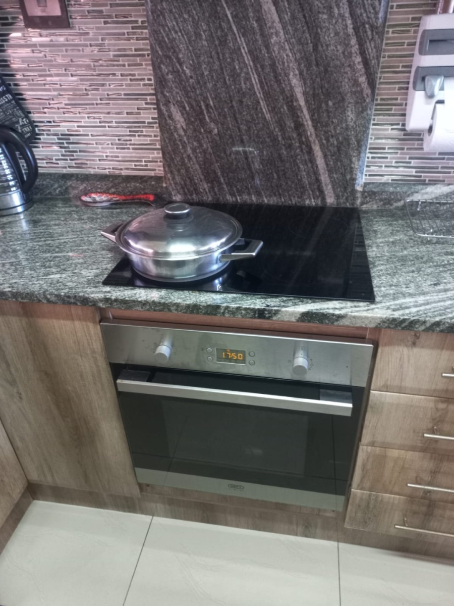 2 Bedroom Property for Sale in Durban Central KwaZulu-Natal