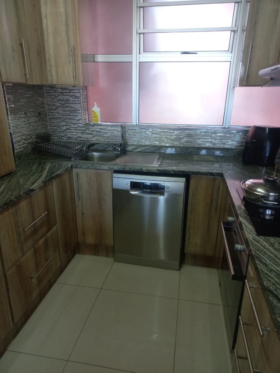 2 Bedroom Property for Sale in Durban Central KwaZulu-Natal