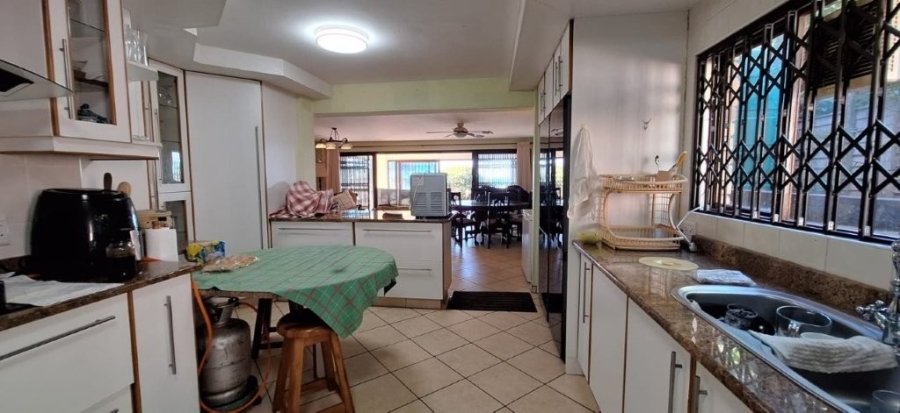5 Bedroom Property for Sale in Southport KwaZulu-Natal