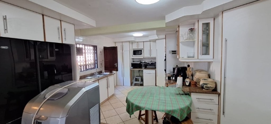5 Bedroom Property for Sale in Southport KwaZulu-Natal