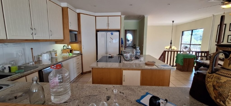5 Bedroom Property for Sale in Southport KwaZulu-Natal