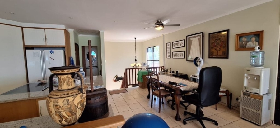 5 Bedroom Property for Sale in Southport KwaZulu-Natal