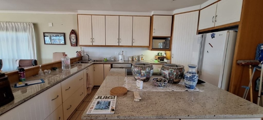 5 Bedroom Property for Sale in Southport KwaZulu-Natal