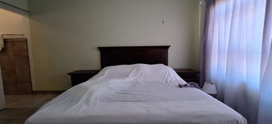 5 Bedroom Property for Sale in Southport KwaZulu-Natal