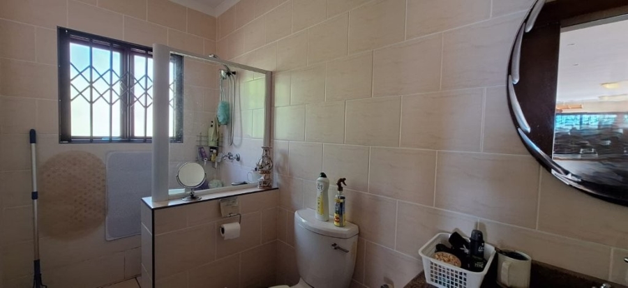 5 Bedroom Property for Sale in Southport KwaZulu-Natal