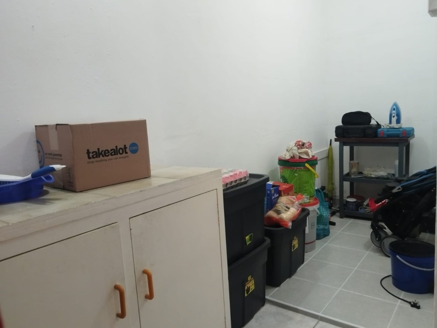 To Let 1 Bedroom Property for Rent in Umbilo KwaZulu-Natal
