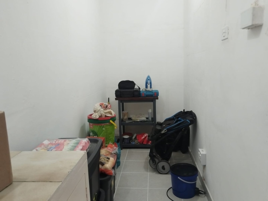 To Let 1 Bedroom Property for Rent in Umbilo KwaZulu-Natal