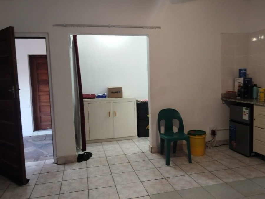 To Let 1 Bedroom Property for Rent in Umbilo KwaZulu-Natal