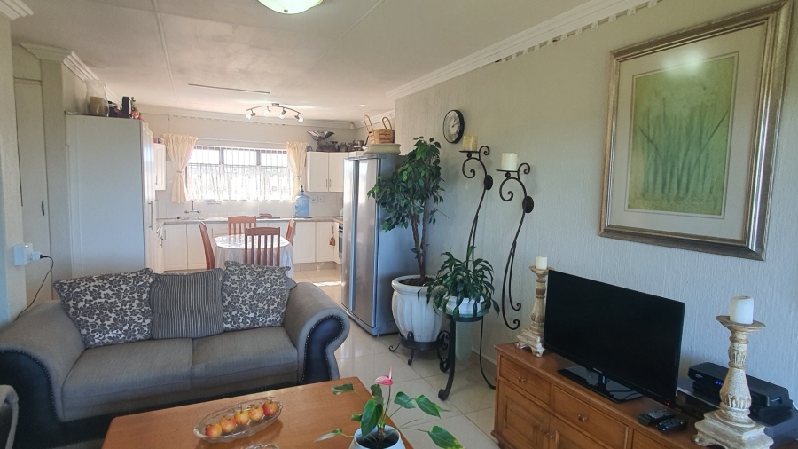 6 Bedroom Property for Sale in Shelly Beach KwaZulu-Natal