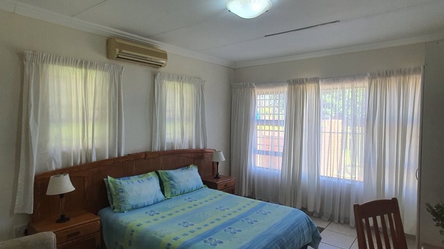 6 Bedroom Property for Sale in Shelly Beach KwaZulu-Natal