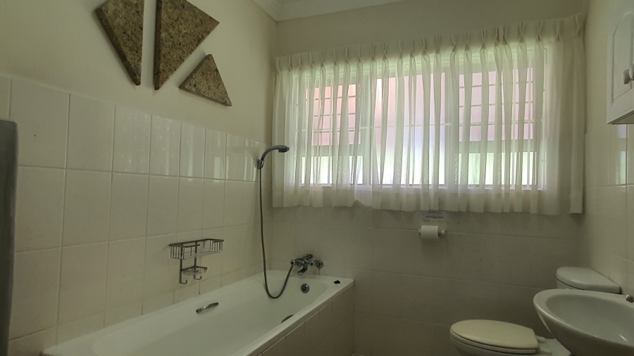 6 Bedroom Property for Sale in Shelly Beach KwaZulu-Natal
