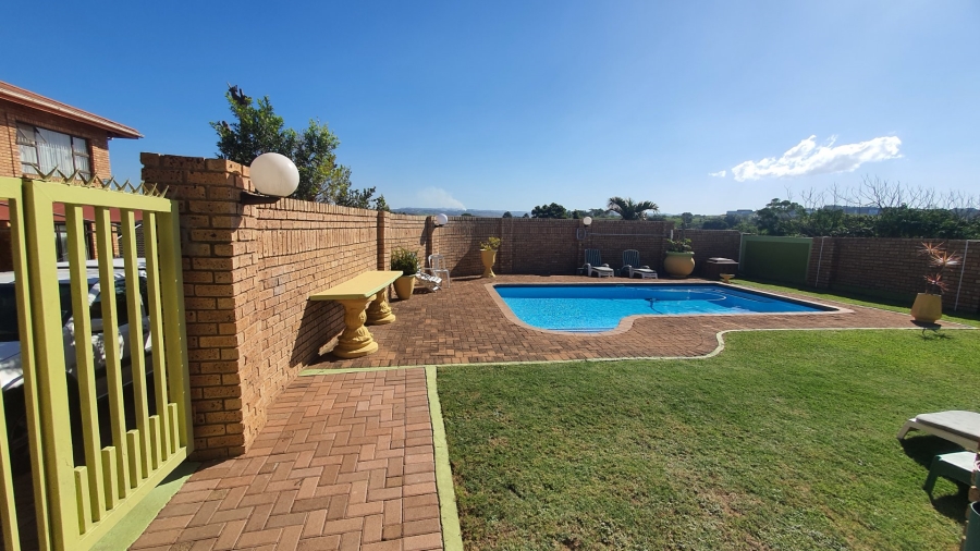 6 Bedroom Property for Sale in Shelly Beach KwaZulu-Natal