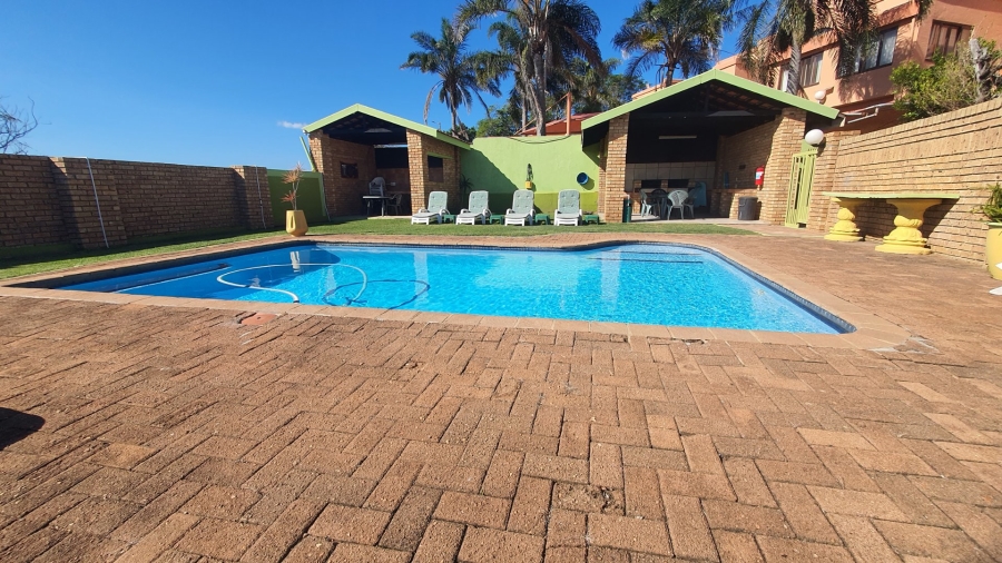 6 Bedroom Property for Sale in Shelly Beach KwaZulu-Natal