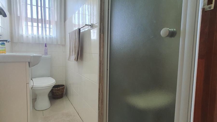 6 Bedroom Property for Sale in Shelly Beach KwaZulu-Natal