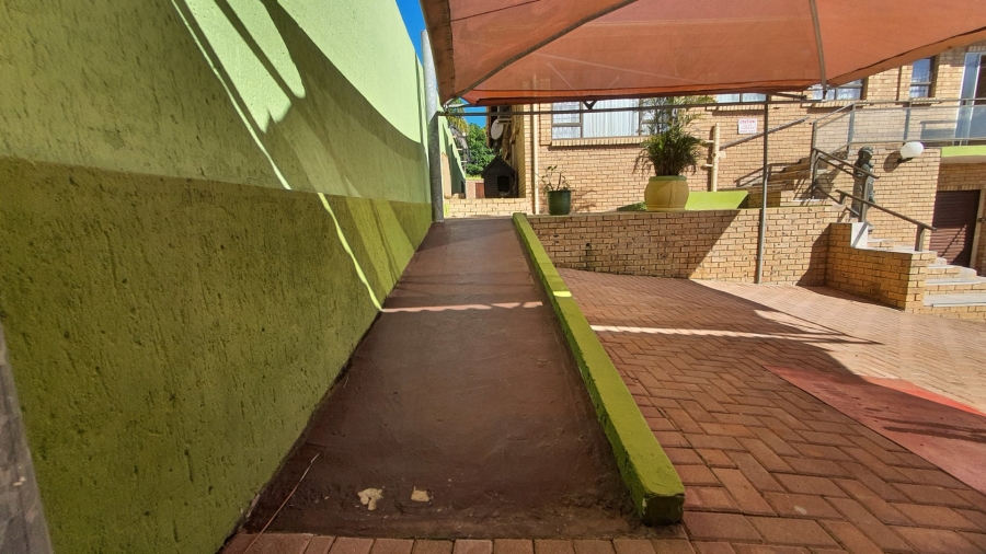 6 Bedroom Property for Sale in Shelly Beach KwaZulu-Natal