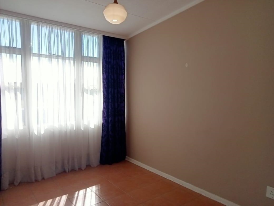 2 Bedroom Property for Sale in Huttenheights KwaZulu-Natal