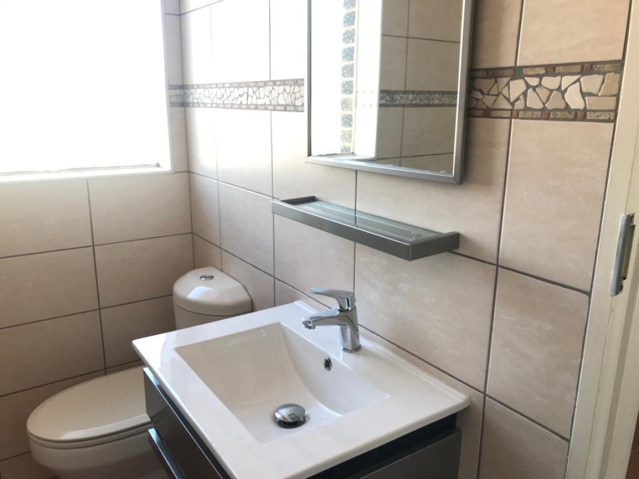 2 Bedroom Property for Sale in Huttenheights KwaZulu-Natal