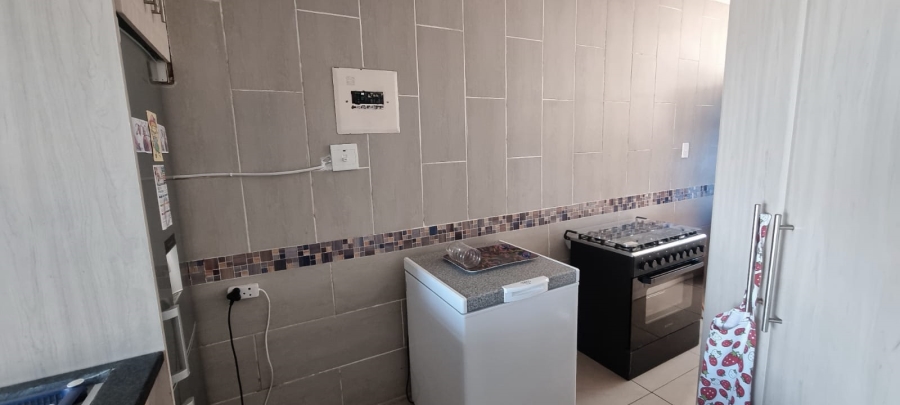 2 Bedroom Property for Sale in Margate Beach KwaZulu-Natal